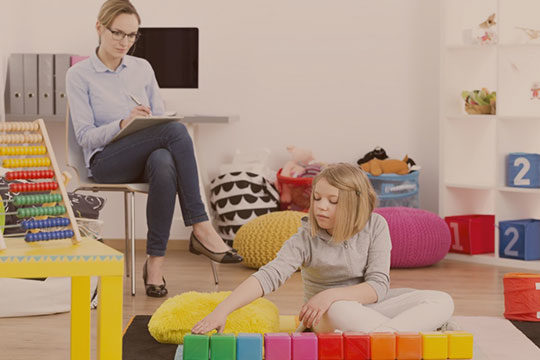 Oyun Terapisi Nedir? Çocukların Duygusal Dünyasına Açılan Kapı